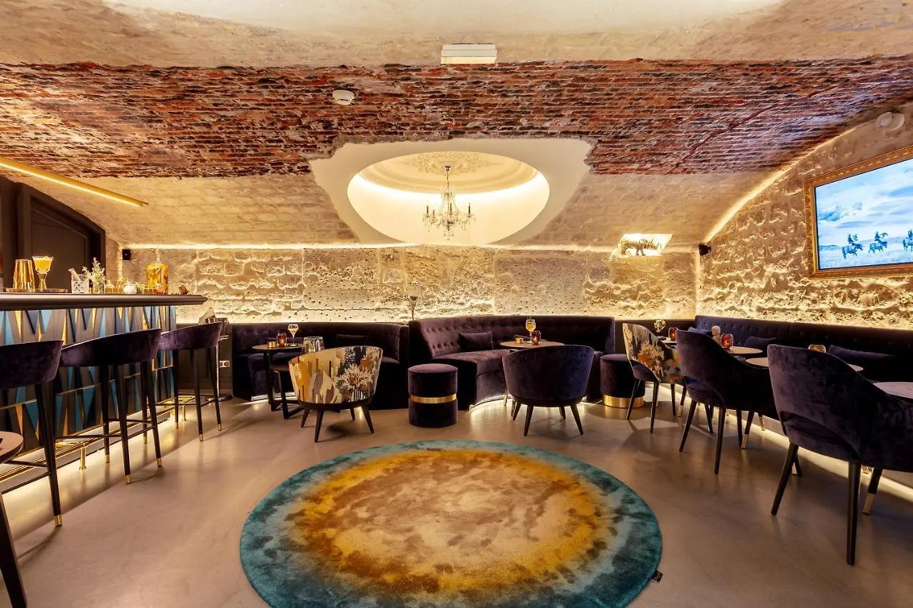 Roi De Sicile - Rivoli -- Luxury Paryż