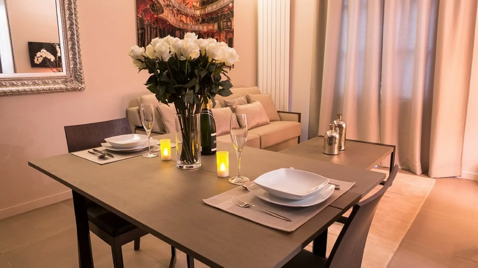 Roi De Sicile - Rivoli -- Luxury Aparthotel Paris