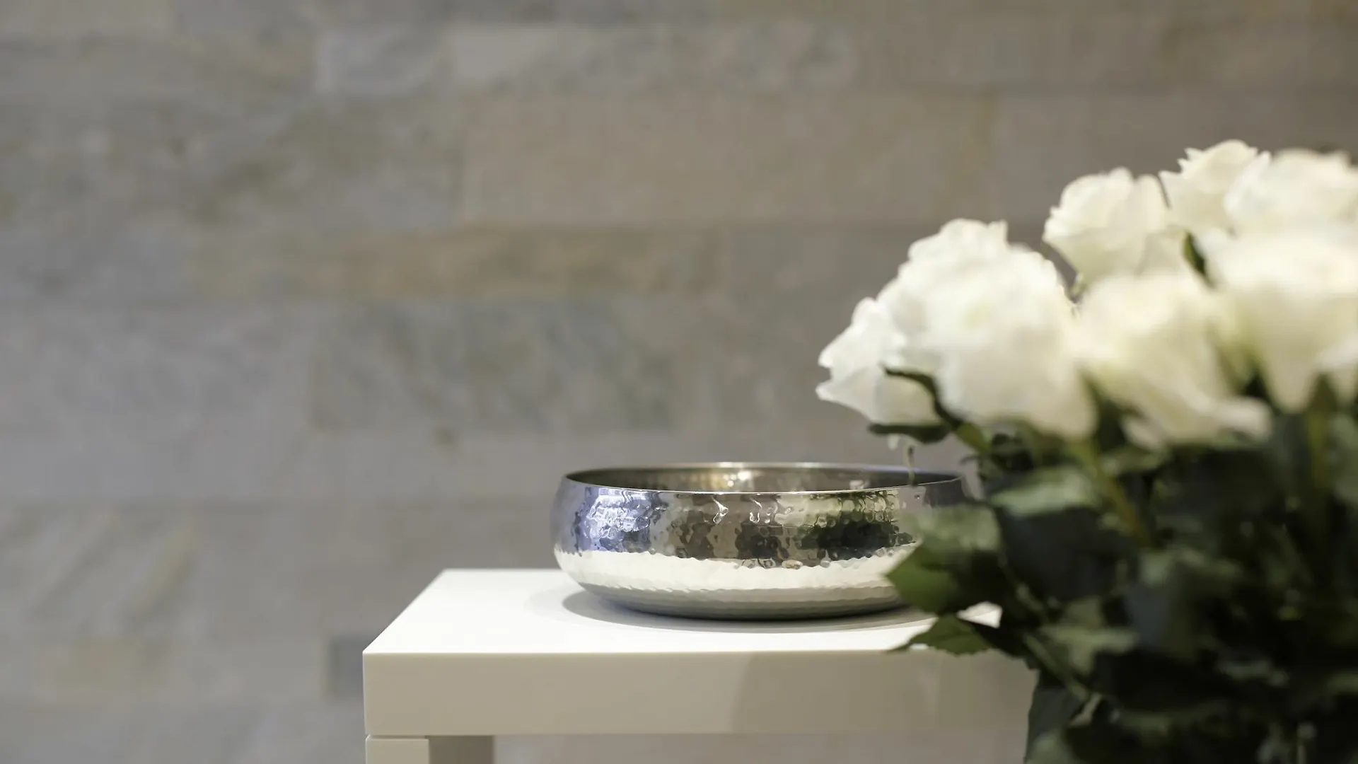 Roi De Sicile - Rivoli -- Luxury